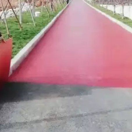 鹤岗​ 彩色路面喷涂翻新是一种低成本